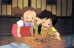 Mei et Satsuki dcouvrent le cadeau de Totoro